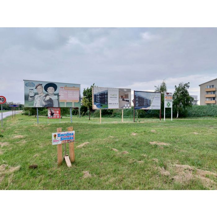 lepenie billboardov
