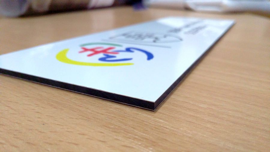 tlač na hliníkovú tabulu pre deaflympijský výbor