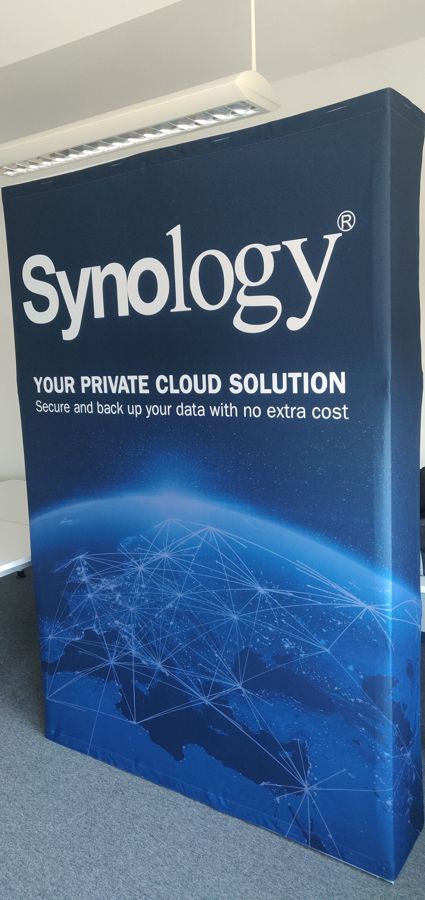 Hop Up prezentačná stena Synology
