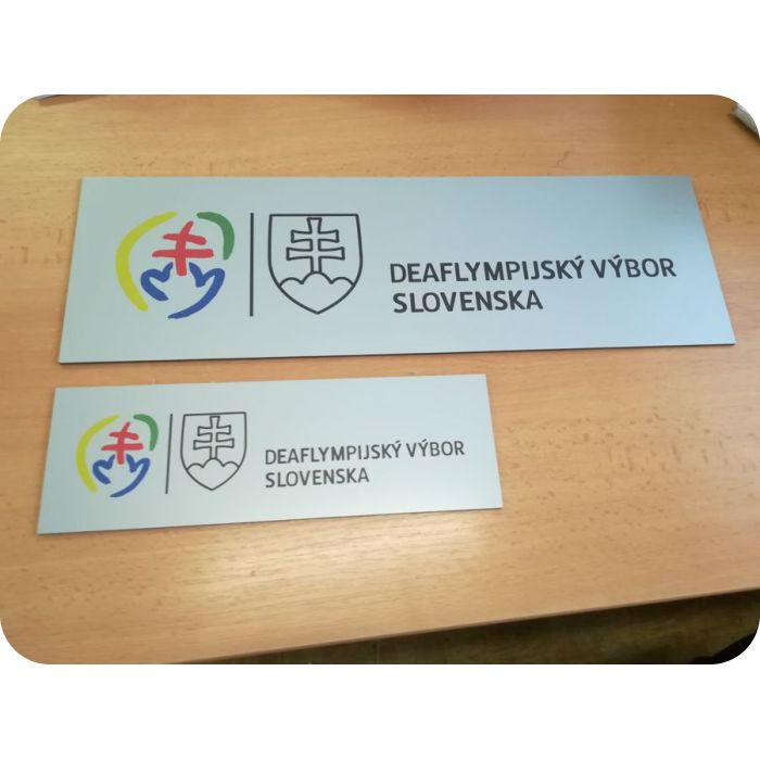 dve hliníkové reklamné tabule pre deaflympijský výbor slovenska