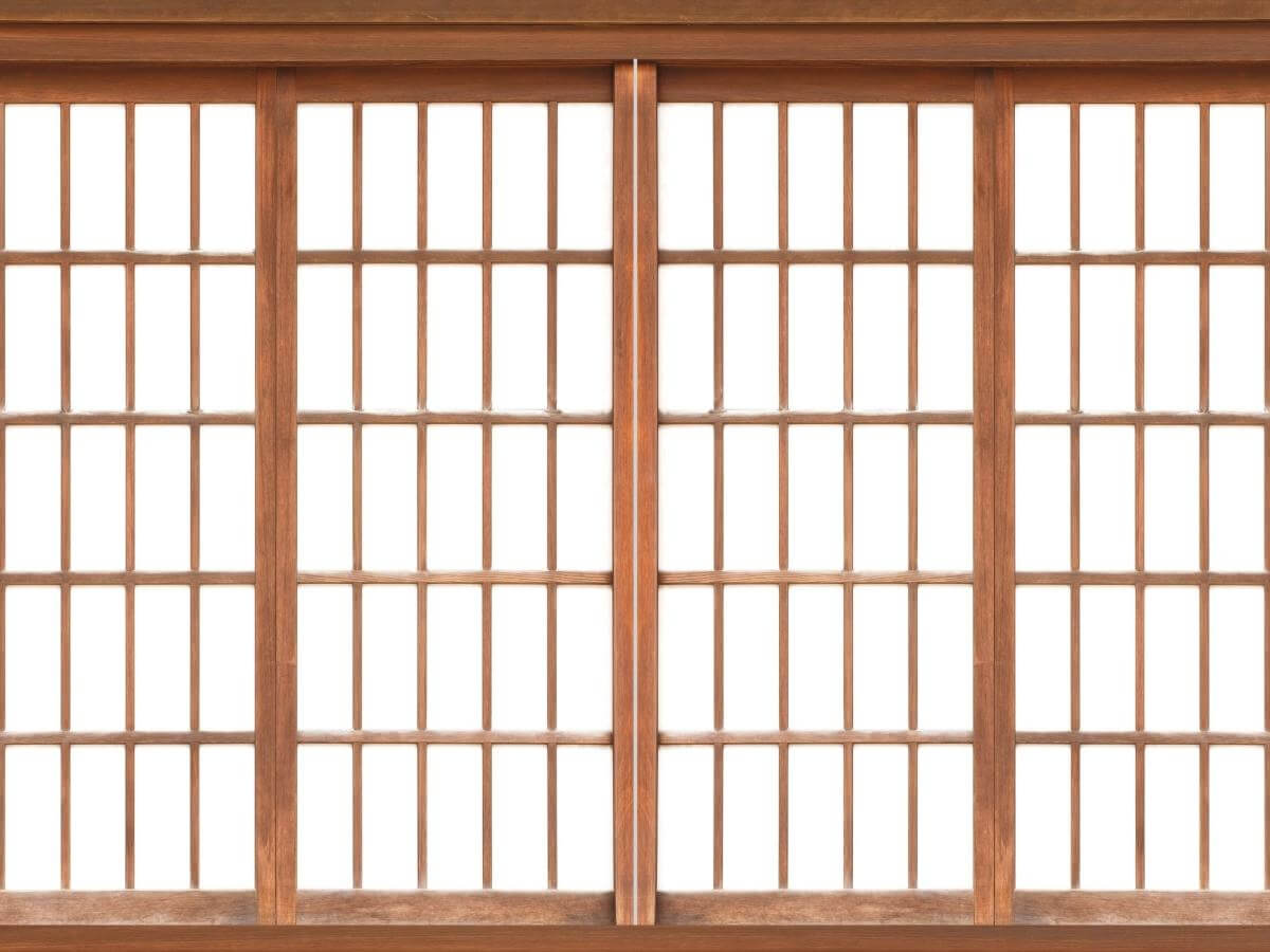 Tradičné japonské posuvné dvere s tienidlami Shoji.