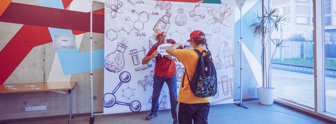 fotostena - noc vedcov