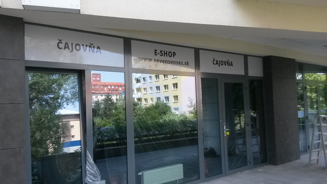 polep výkladu pre čajovňu